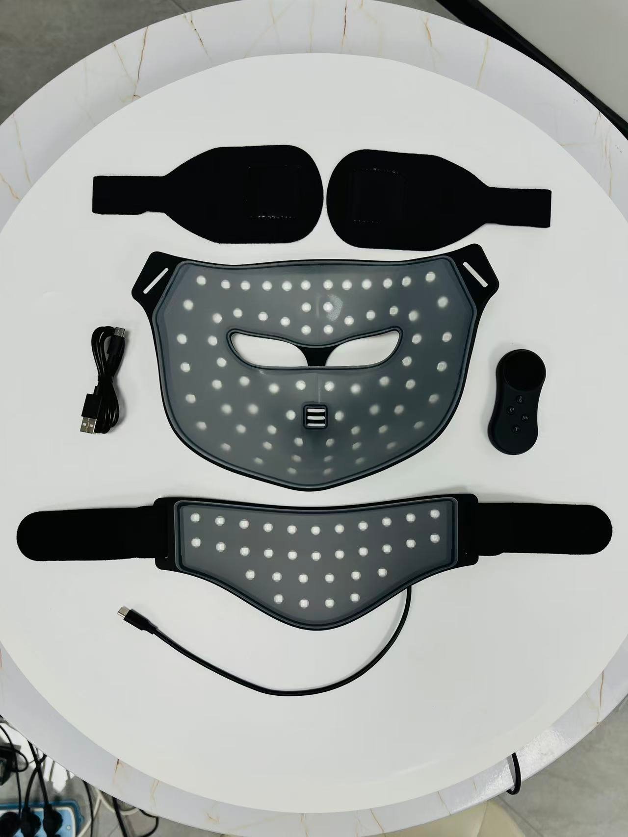 Wireless 7-Color LED Silicone Face and Neck Mask product details